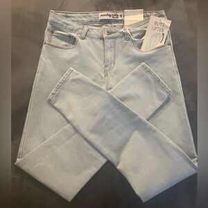 MRJ Light Wash “butt lifter” Jeans NWT